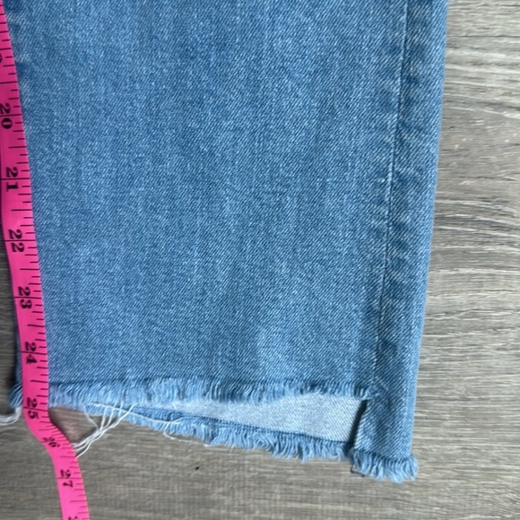 MOTHER The Insider Crop Step Fray Thrilling Shots 27 - Picture 8 of 14